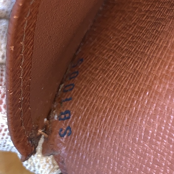 067 Authentic Louis Vuitton Monogram Kiss Lock Wallet Datecode: SB1005 - Picture 12 of 12